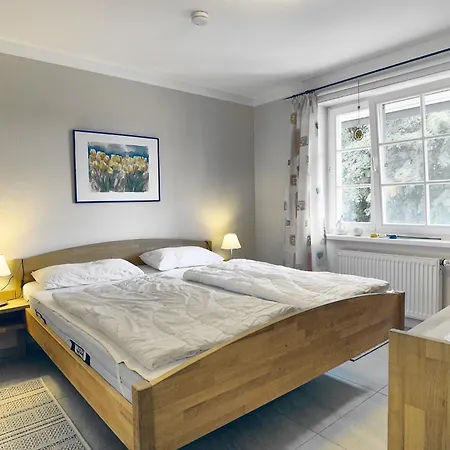 Muecke, Christian Apartment *